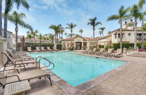 Huntington Beach Condo with Pool Less Than 1 Mi to Pier! - Foto 2