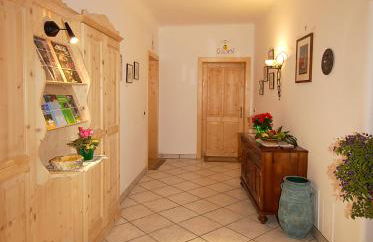 Kreuzwegerhof Nals - Historic Nature Stay with Pool near Meran & Bozen - Photo 40