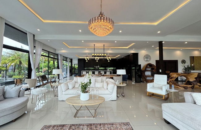 Huge Pool Villa with Private Lake - Foto 18