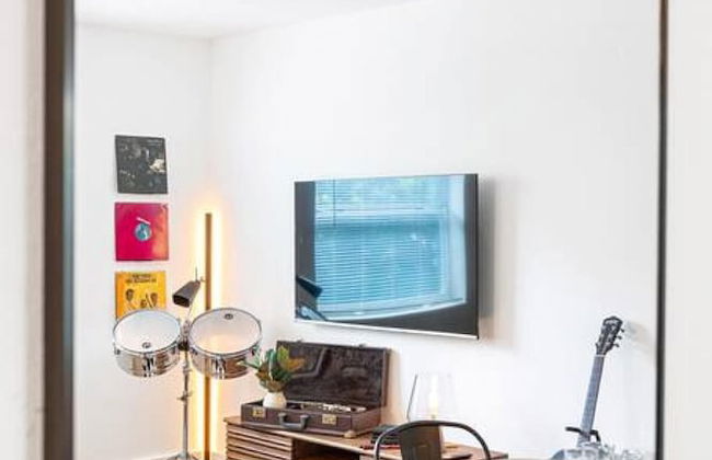 Musicians Lounge - 2 BR With Parking Asssigned - Photo 8