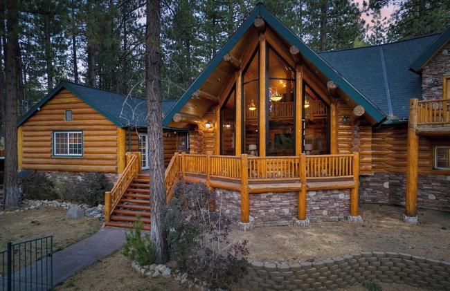 Pinetree Place by Avantstay Group Cabin w/ Hot Tub Minutes to the Lake - Photo 79