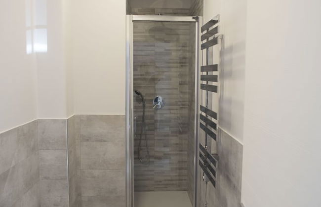 Winkler Suites - Photo 20