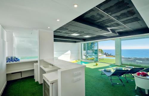 Villa in Sitges with Pool, Jacuzzi, BBQ, View, AC, 12Pax - Foto 52