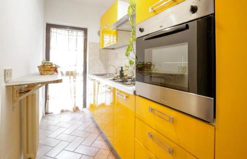 Pet Friendly Apartment In Rosia With Kitchen - Foto 12