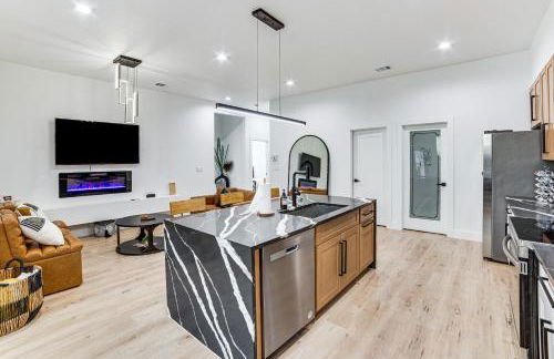 Yard, Patio! Luxe Home Near Top Dallas Attractions - Foto 11