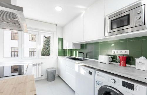 Reformado , céntrico , wifi. - Foto 8