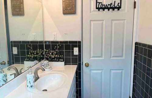 Vacation House with Heated Pool in Bradenton! - Foto 33