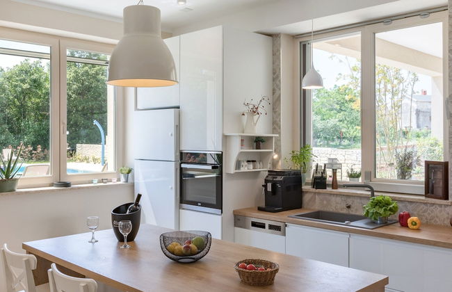 Luxurious Villa in Butkovici with Pool & Hot Tub - Foto 12