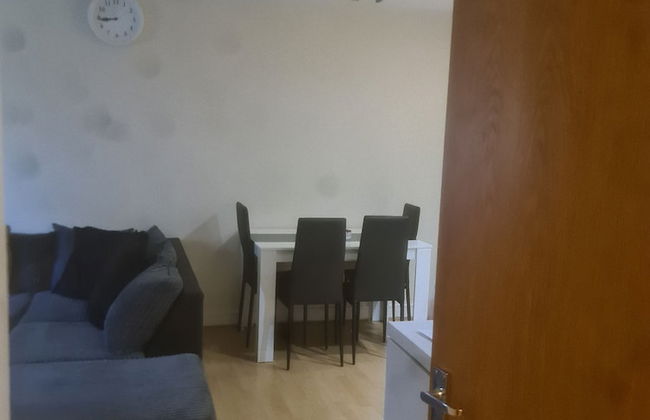 Remarkable 1-bed Apartment in Romford - Photo 21