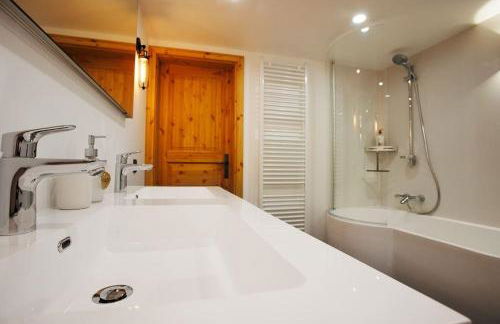 Pétillant Chalet aux 3 étangs avec SPA, Sauna et Véranda - Foto 21