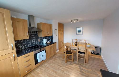 Spacious 3 bed holiday home, New Forest, Milford-on-Sea, close to beach - Photo 4