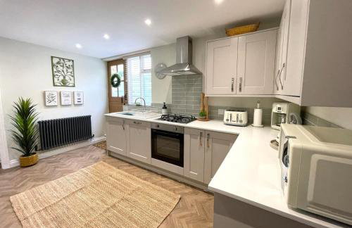 PRIMROSE COTTAGE, Sleeps 5, Stylish Cottage, Central, Close to Beach, shops and restaurants - Foto 26