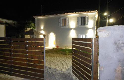 Vikou House - Nestled in One of Zakynthos Oldest Villages A Tranquil Retreat Close to Renowned Beaches Offering Authentic Zakynthian Hospitality By Villa Mana Gers - Foto 13