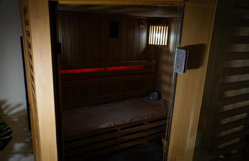 Perle d'eau-Love Room-Jacuzzi-Sauna-Proche Montbéliard et Belfort - Foto 53