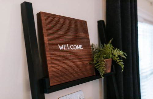 Cozy Cottage - Walk to Campus, Stadium, Downtown - Foto 42