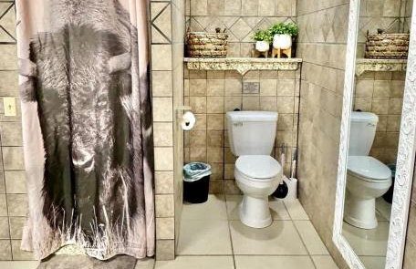 Secluded Riverfront Cabin with Bluff Views, Gated Privacy & Scenic Trail Access in Tahlequah, Oklahoma - Foto 34