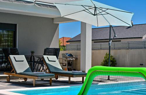 Holiday house Sara with heated pool - Photo 7