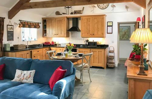 The Barn, Llanerch Y Felin - Photo 5