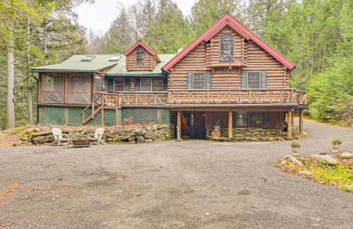 On-Site Pond and Trails Lake Luzerne Cabin - Foto 2
