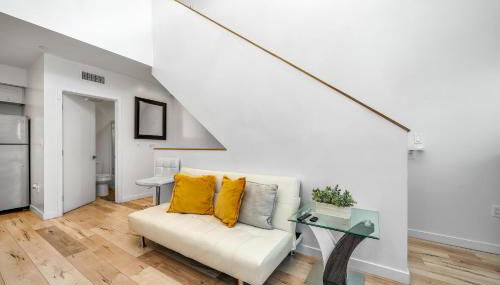 Chic 2 Bedroom 2 Bathroom 3 Level Loft Style Condo by Hollywood Free Gated Parking Full kitchen - Foto 3