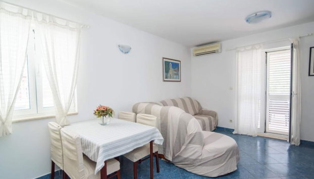 Apartments Batinic - One Bedroom Apartment With Terrace - Foto 3, Sala de estar