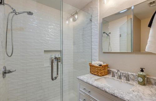 Creekside Cottage with Deck and Hot Tub in Belton - Foto 14