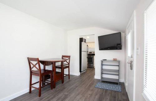 Quaint, Immaculate Bright Cottage in Ozona - Foto 9