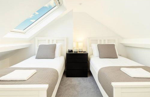 Spacious 2-Bed - Hospital & City Nearby Parking Pet Friendly - Foto 15