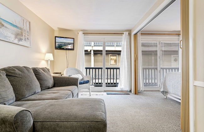 All is Wells Incredible Location! Walk to Beach - Photo 17