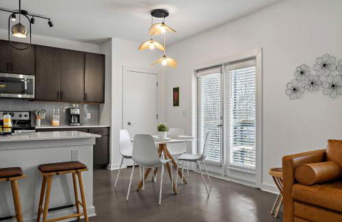 South Lamar Stay - Pickleball, Sauna & Cold Plunge - Photo 9