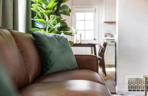 Mid-Century Modern Retreat in Little Italy - Foto 7