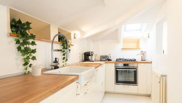 Attic Persichetto With Stunning View of Bologna - Foto 5, Habitación