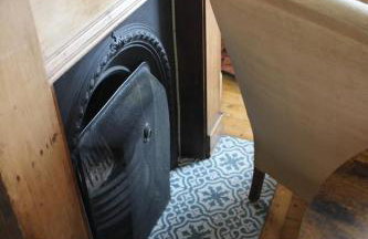 Charming City Flat for Couples & Families - Foto 12