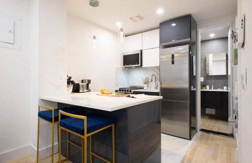 1597-12 NEW Studio Prime UES WD in unit - Photo 2