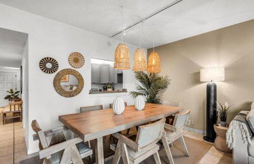 Tropical Retreat with Beach Resort Amenities - Foto 13