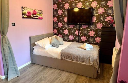 Stylish 3-Bed Family Pet-Friendly Home with Garden - Foto 3