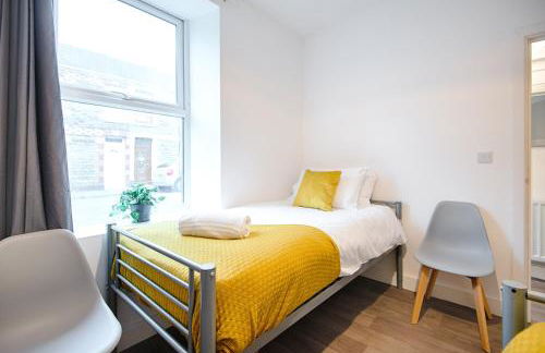 5 Bed - 2 Bath - Ideal for Work Crews - Foto 10