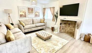 Historic Charm: *Perfect For Group Getaways* - Photo 3