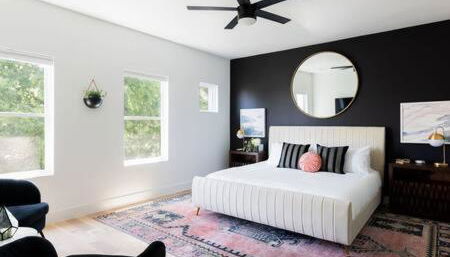 6 Bed with En Suite Baths, Host Up to 20, Rooftops, Parking, Gourmet Kitchens, Cozy Living Spaces, Skyline Views & Fire Table, Near Downtown, Distilleries & Marathon Village, High-Speed Wi-Fi, 24hr Hospitality - Foto 5