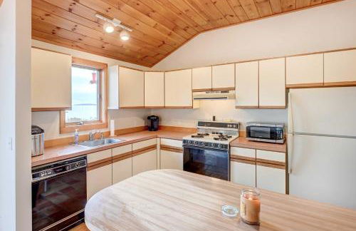 Serene Jonesport Escape Deck with Water Views! - Photo 8