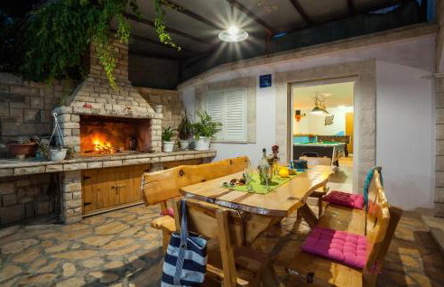 Pet Friendly Home In Blato With Wifi - Photo 21