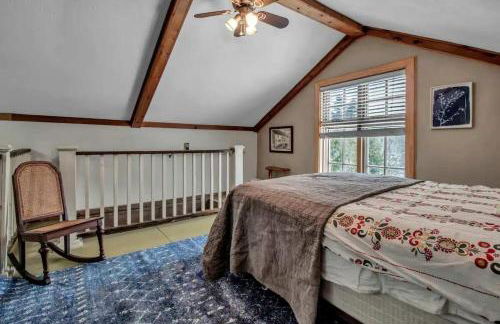 Rustic Cabin Wood Fireplace & Large Deck - Foto 6