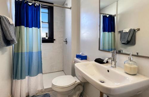 Walk to 3 Breweries! 1 Bed Apartment on Grand - Foto 8