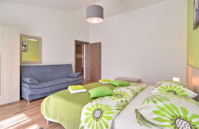 House 1384 - Photo 12