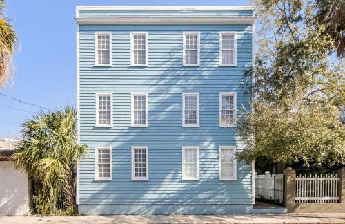 Charming Secluded Courtyard - 1 BLOCK TO KING - Foto 25