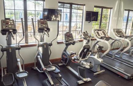 Spacious Vacation Home with Pool & Jacuzzi Near Disney - Foto 51