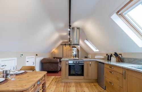 Hayloft with Log Burner and panoramic views - Photo 2