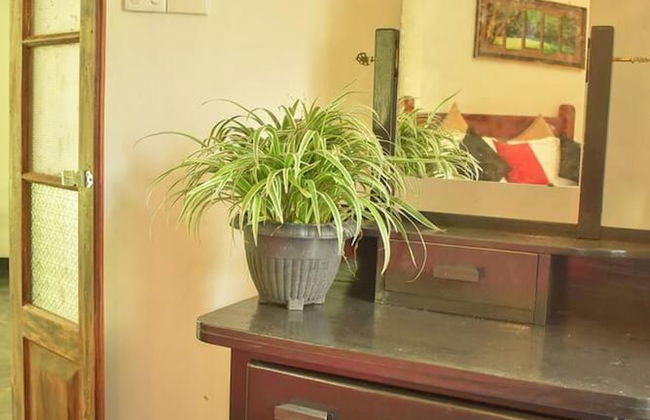 Charming & Historical 3-bed Bungalow in Hikkaduwa - Photo 26