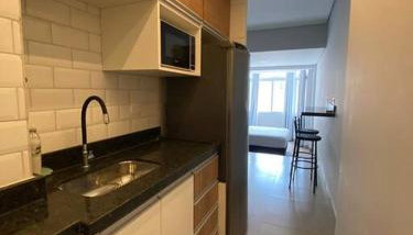 Lindo Studio em Frente à Praia do Embaré! - Foto 1