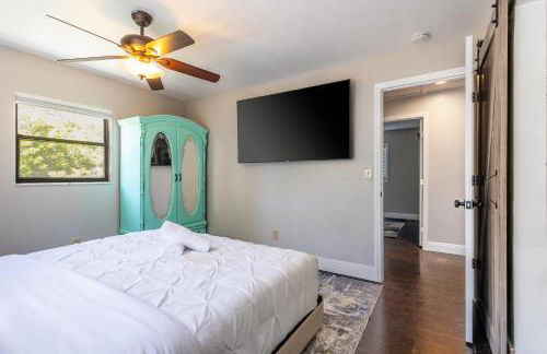 Spacious 3-BR Home with Patio, Firepit & BBQ! - Foto 15